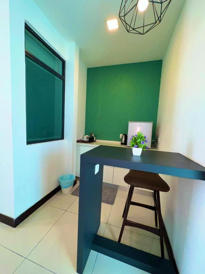 Private Condo Port Dickson Waterfront מראה חיצוני תמונה