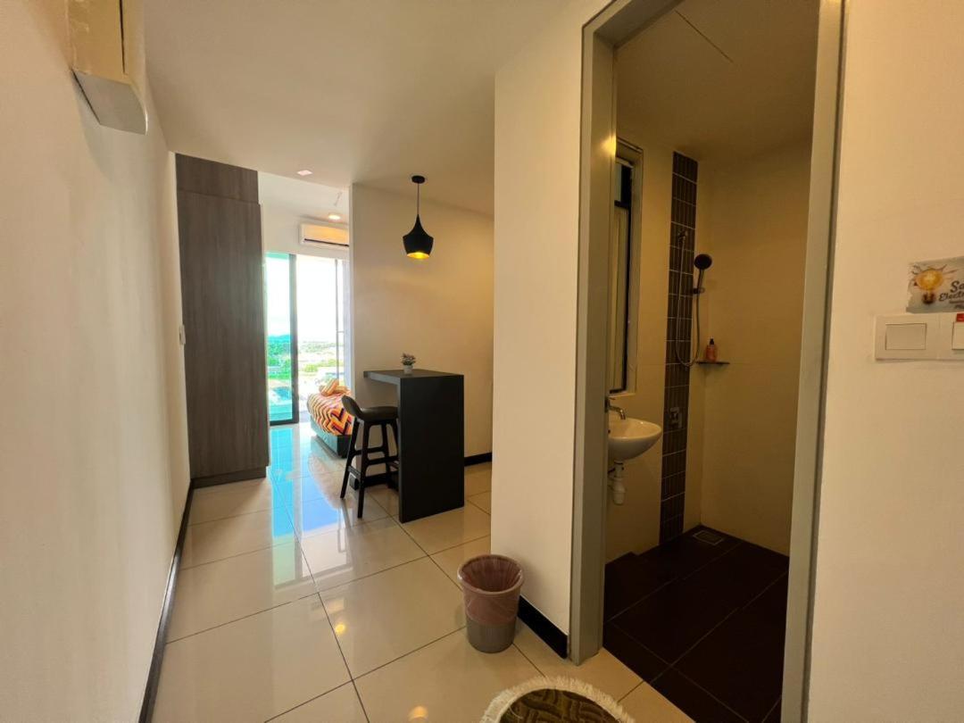 Private Condo Port Dickson Waterfront מראה חיצוני תמונה