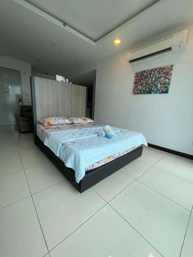 Private Condo Port Dickson Waterfront מראה חיצוני תמונה