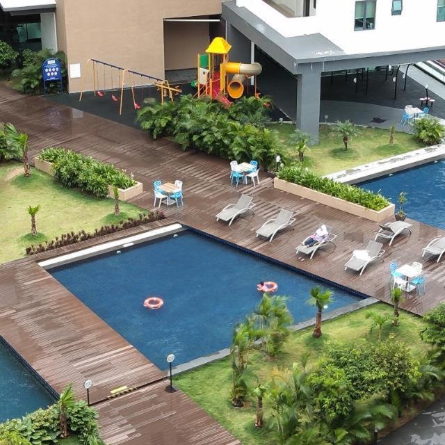 Private Condo Port Dickson Waterfront מראה חיצוני תמונה